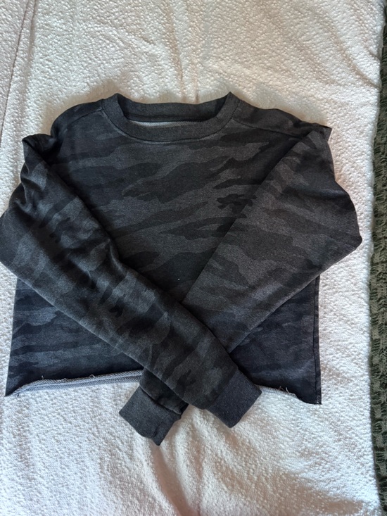 Reflex Tops - Reflex Black & Gray Camouflage Cropped Crewneck Sweater